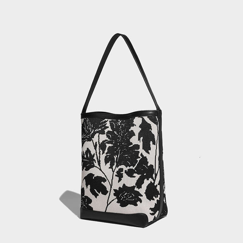 Light Luxury Underarm Tote For Women 2024 New Simple Lazy Style Commuter Chinese Ink Bucket Bag