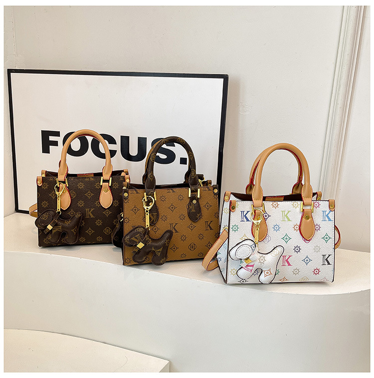 Free shipping 2025 designer Shoulder Bags womans ladies flap lady fashion black brown printing handbag women crossbody Underarm bag