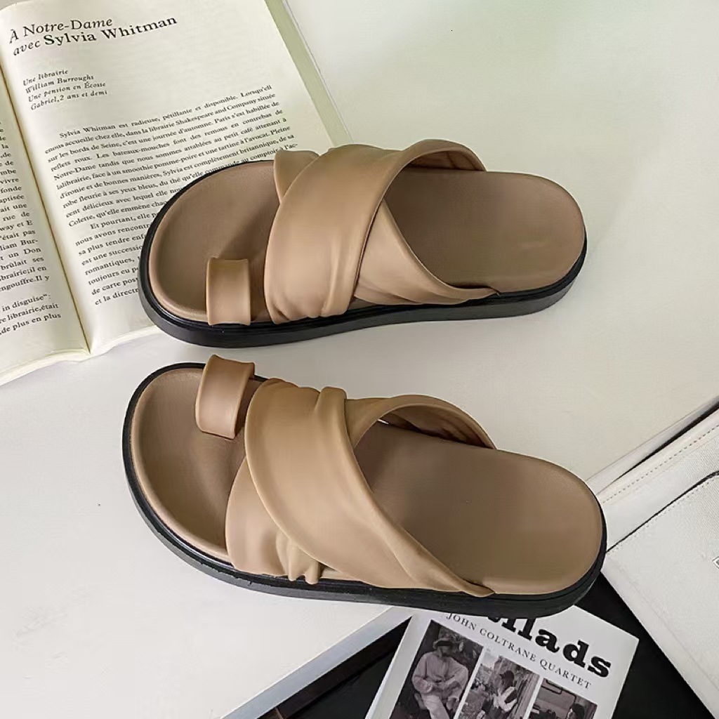 Summer New Thick soled Shoes for Women's Beach Sandals Outdoor Fashion and Leisure Multi functional Soft soled Women's Sandals