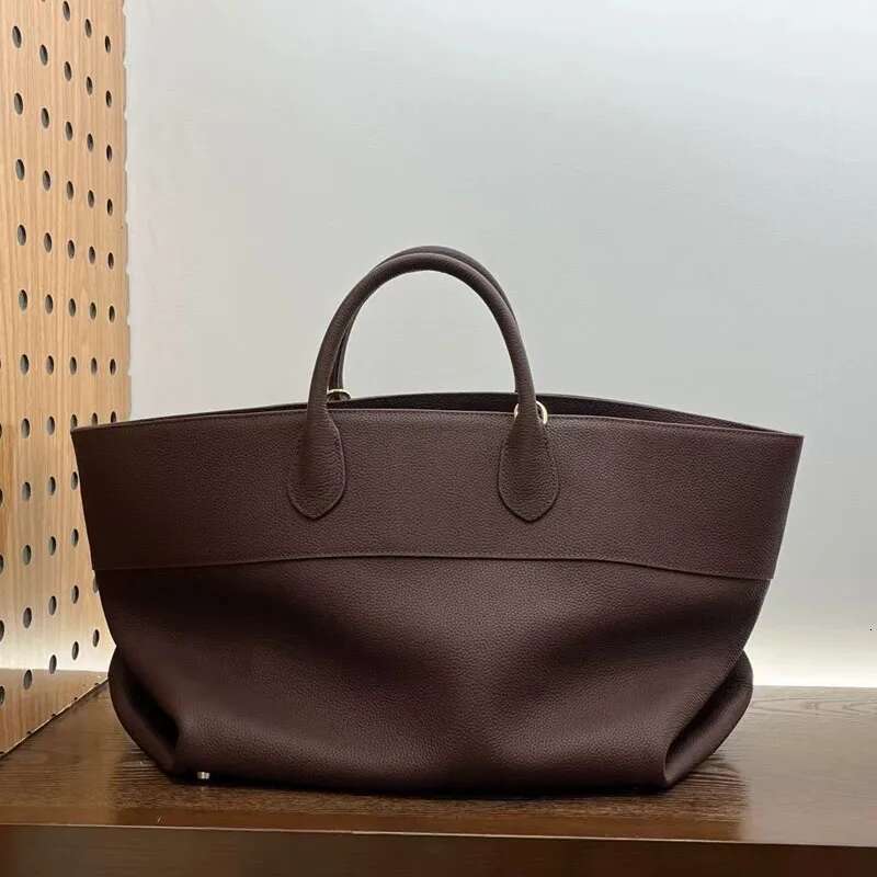 2025 new top layer cowhide large capacity tote elegant ladies' hand-held briefcase commuting shoulder bag