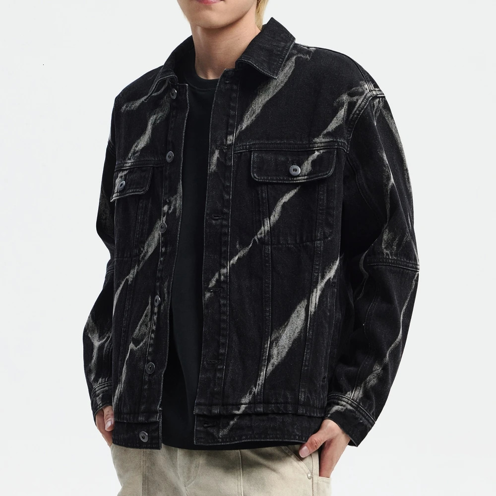High Quality Street Vintage Graffiti Denim Jacket For Mens Clothing Plus Size American Streetwear Black Cargo Male 250614