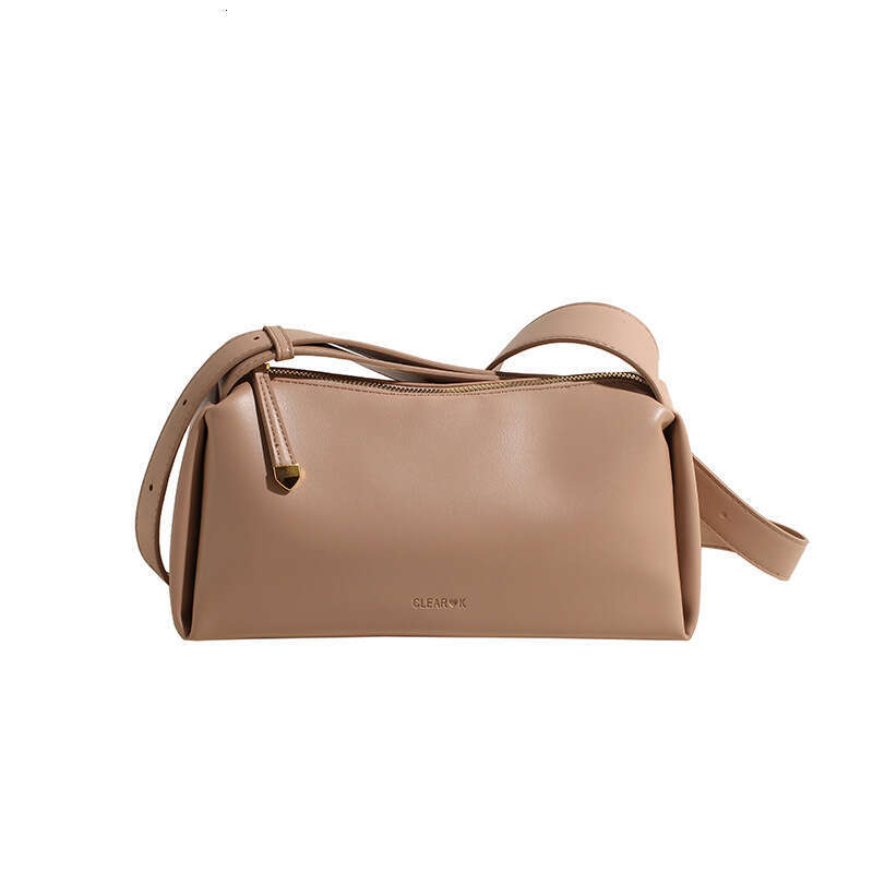 Minimalist Trendy Elegant Crossbody for Women 2025 Summer New Fashion Versatile Casual Commuter Shoulder Boston Bag