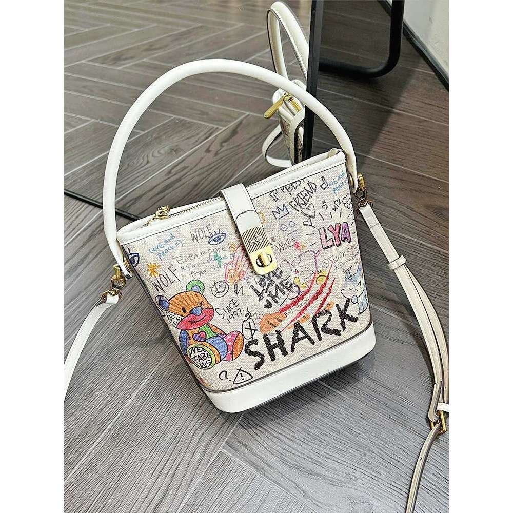 Color-Block Graffiti Bucket High-End 2025 New Niche Print Versatile Handbag Crossbody Shoulder Bag