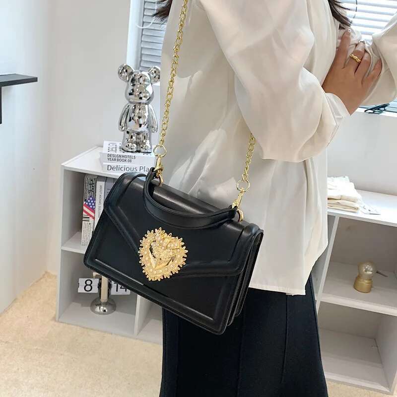 Retro Texture Bright Leather Ladies Handbag Fashion Pure Color Shoulder New Girls Crossbody Small Square Bag PU Materi