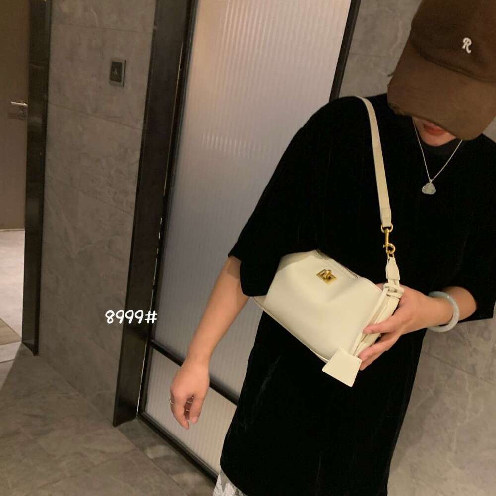 Niche Fashion High-end Lock Underarm for Women 2025 Summer New Genuine Leather Versatile Shoulder Crossbody Bag Trend