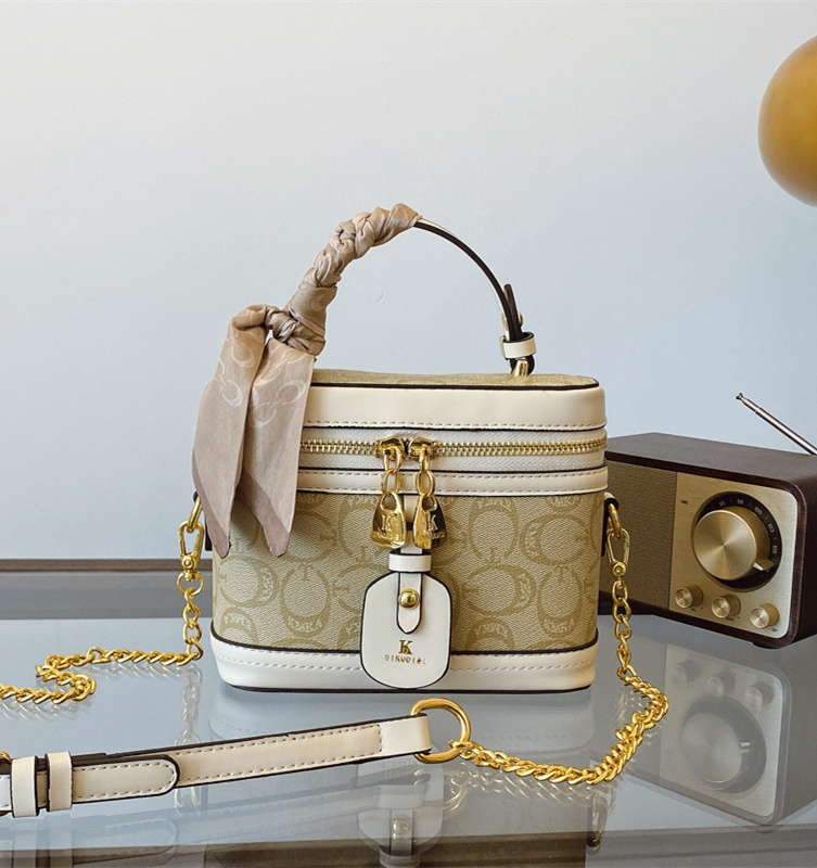 Free shipping designer high-end printed hand-held box bag, women's 2025 new fashionable single shoulder crossbody bucket bag, contrasting color b