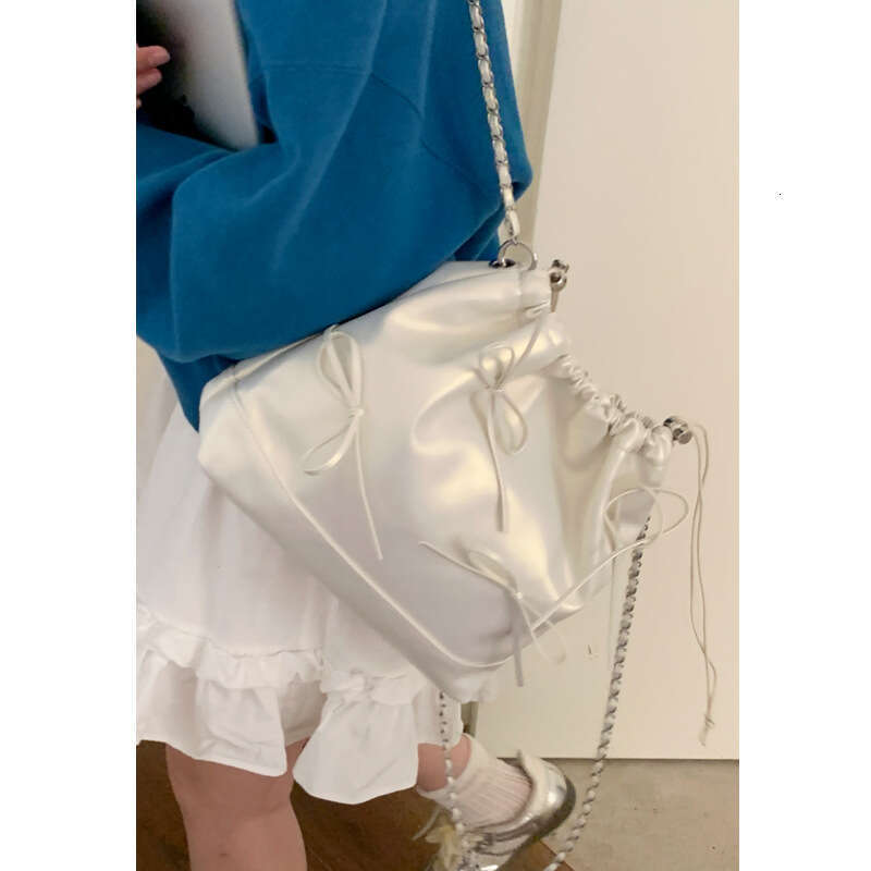 Korean Style Niche Design Women 2024 New Fashion Silver Chain Small Backpack for Travel and Outings