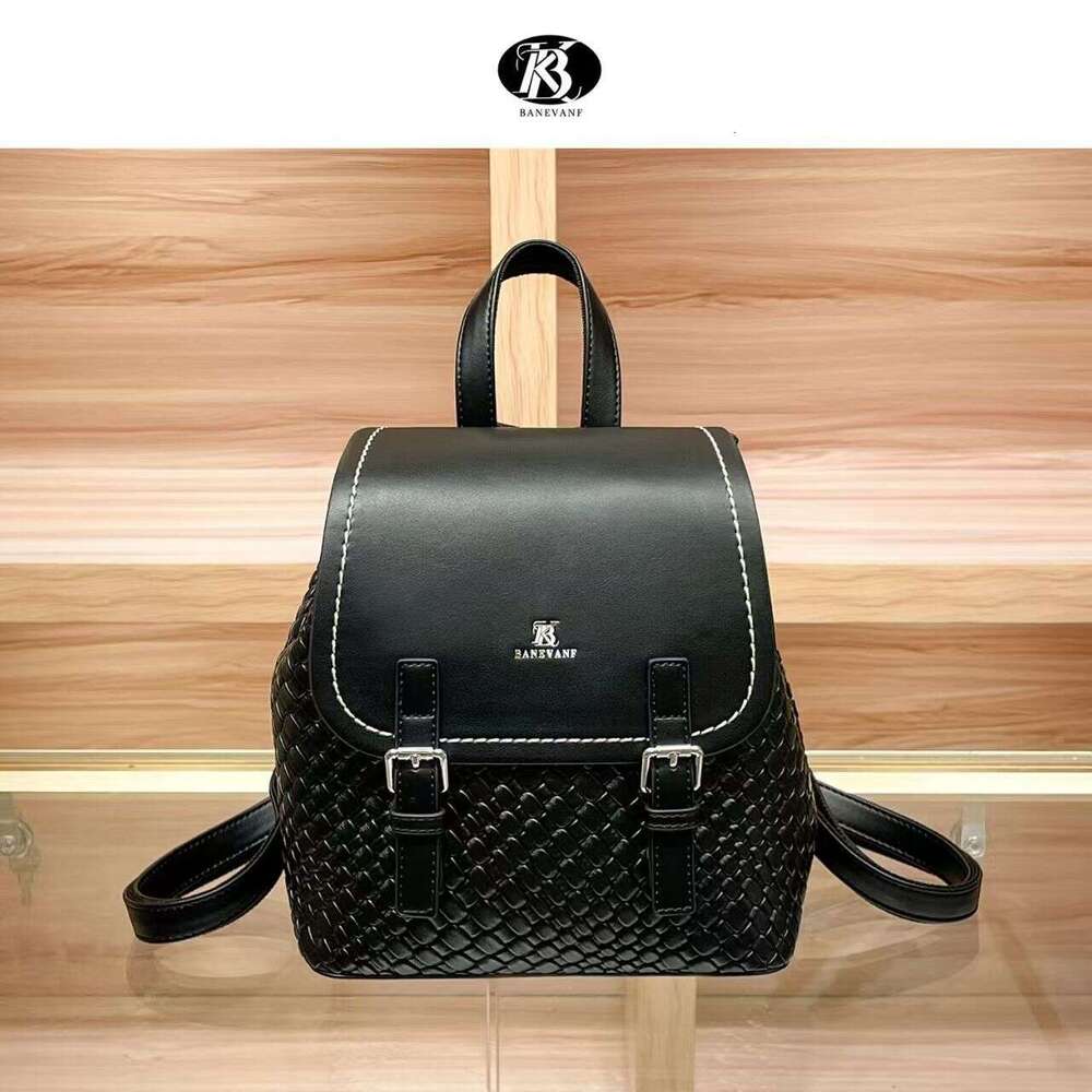 Leather Travel for Genuine Women 2025 New Fashion High-End Large Capacity Ladies Backpack