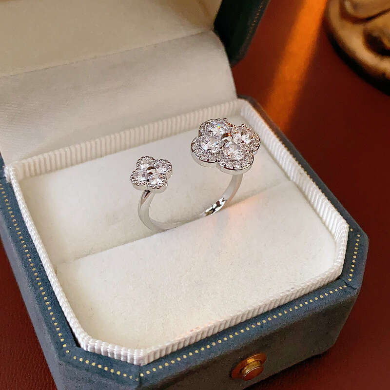 Luxury jewelry designer ring with genuine gold electroplating super flash setting zirconia diamond shaped opening ring high quality index finger 4 lea