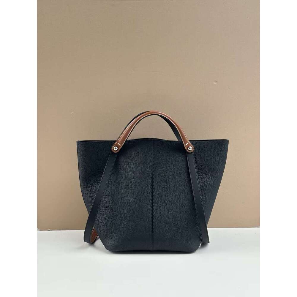 Hot Selling Bucket Style Soft Cowhide Leather Casual Office Ladies Shoulder Bag Multifunctional Fashionable Black Handbag Designer Bags