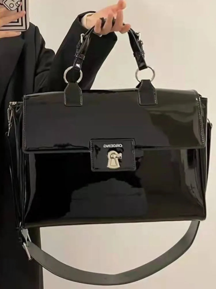 Ins Leather Black Laptop Case Waterproof Notebook Sleeve 15.6 16 16.1 Inch For Macbook M1 Air Briefcase Laptop Bag Cover Handbag 250614