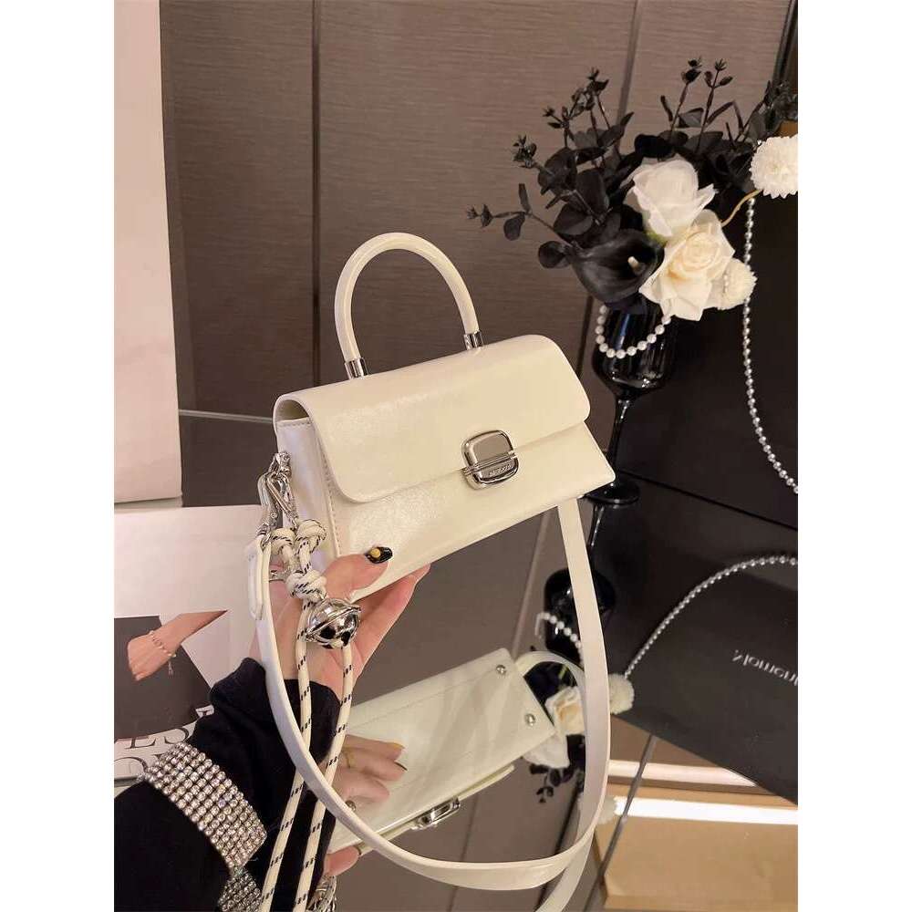 Niche Handheld High-end Genuine Leather Small Square 2025 Spring Summer New Korean Fashion Versatile Shoulder Crossbody Women's Bag