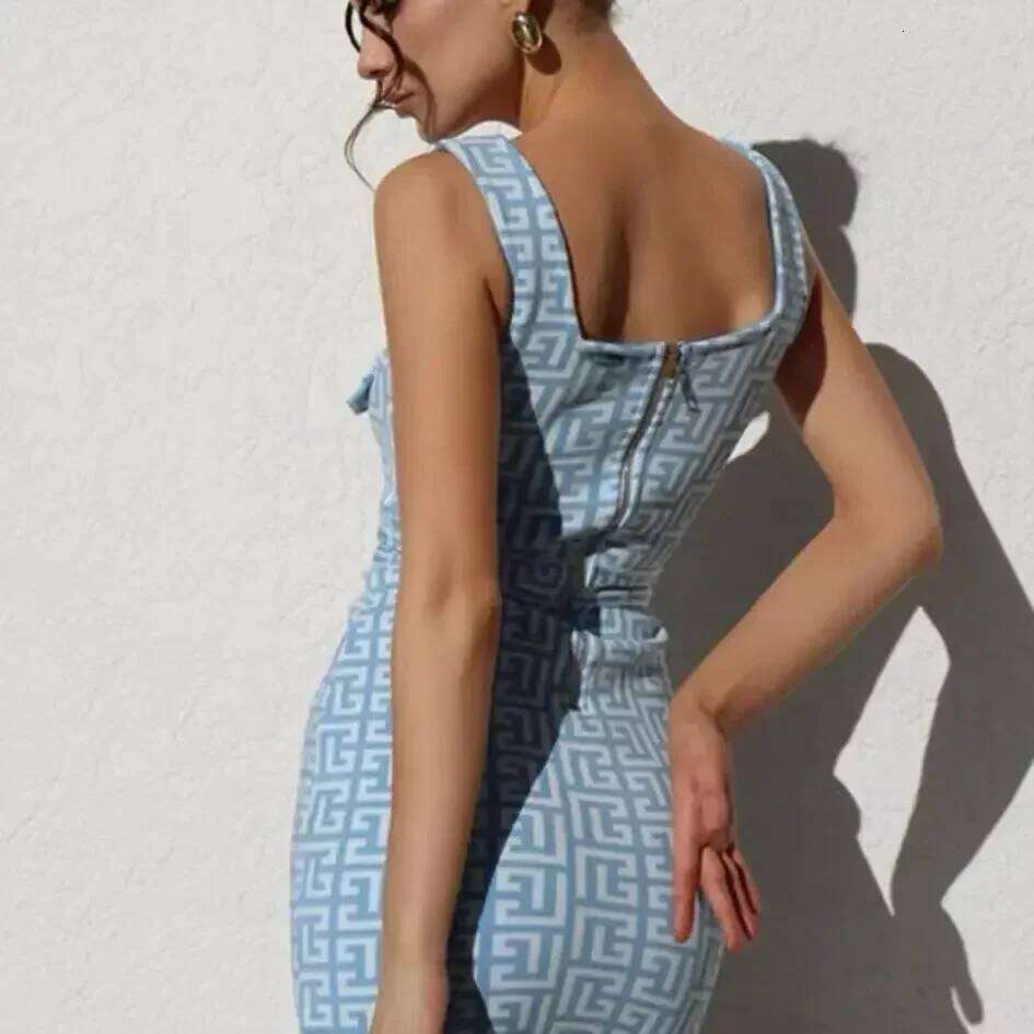 Ladies New Letter Jacquard Slim Elastic High Waist Dress Spring and Autumn Sexy Hot Girl Vest Skirt