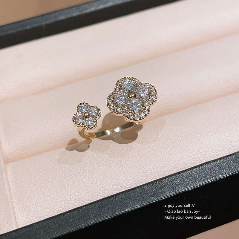 Luxury jewelry designer ring with genuine gold electroplating super flash setting zirconia diamond shaped opening ring high quality index finger 4 lea