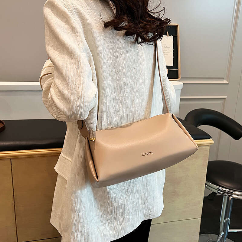 Minimalist Trendy Elegant Crossbody for Women 2025 Summer New Fashion Versatile Casual Commuter Shoulder Boston Bag