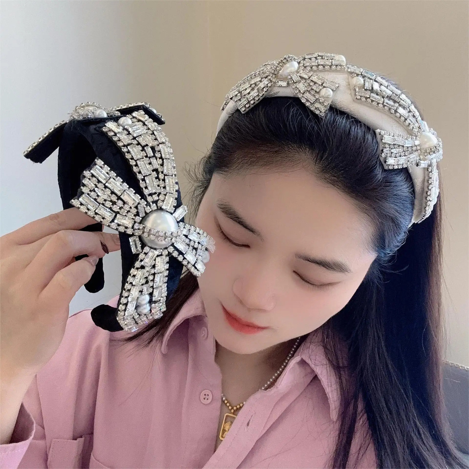 Korean Baroque Full Diamond Bow Hair Band Headband High-end Western Style Retro Heavy Pearl Gem Diamond Chain Hair Accessories 250610