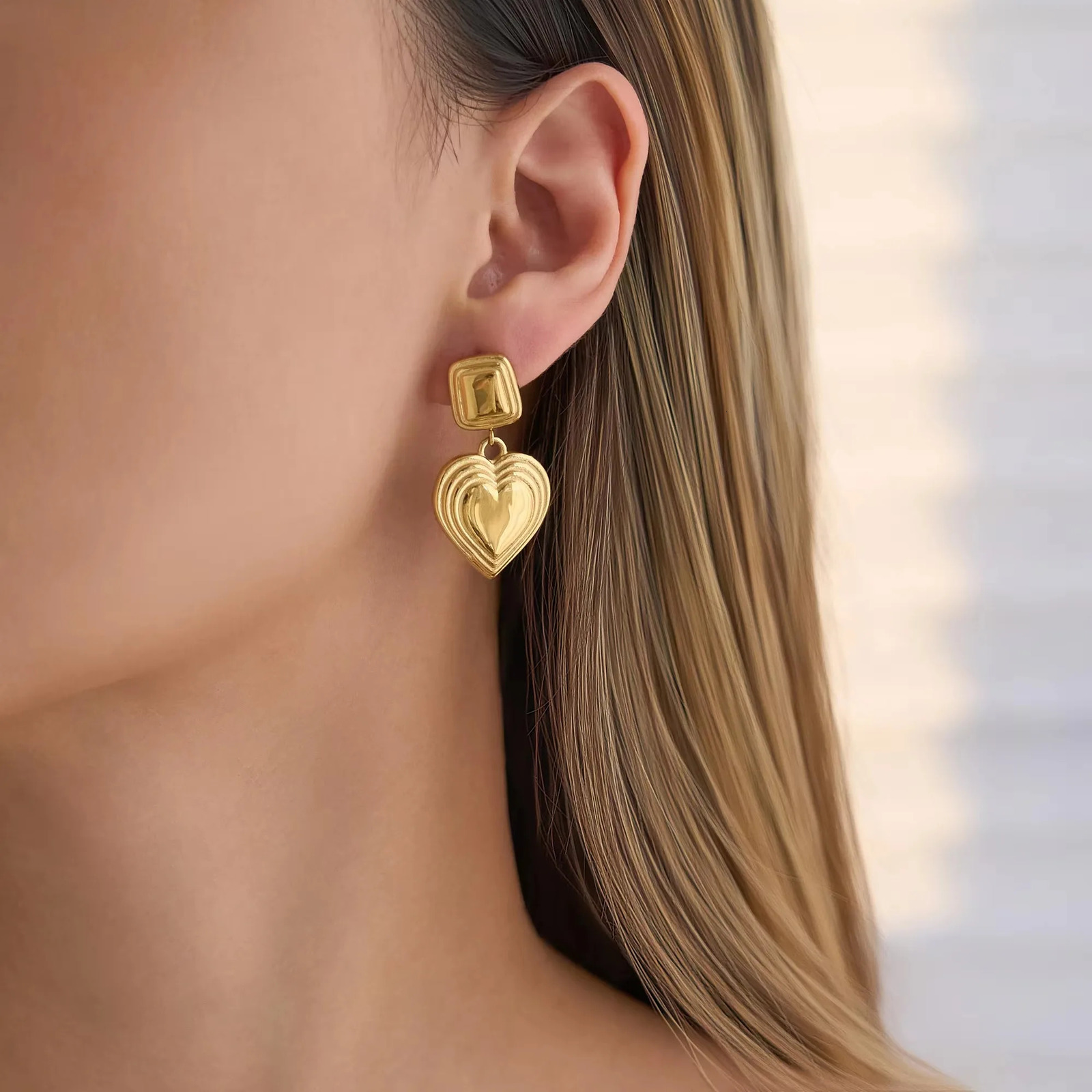 Artist Heart Mixed Color Two Tone Earrings for Women 18k Gold Plated Stainless Steel Tarnish Free Waterproof Jewelry 250610