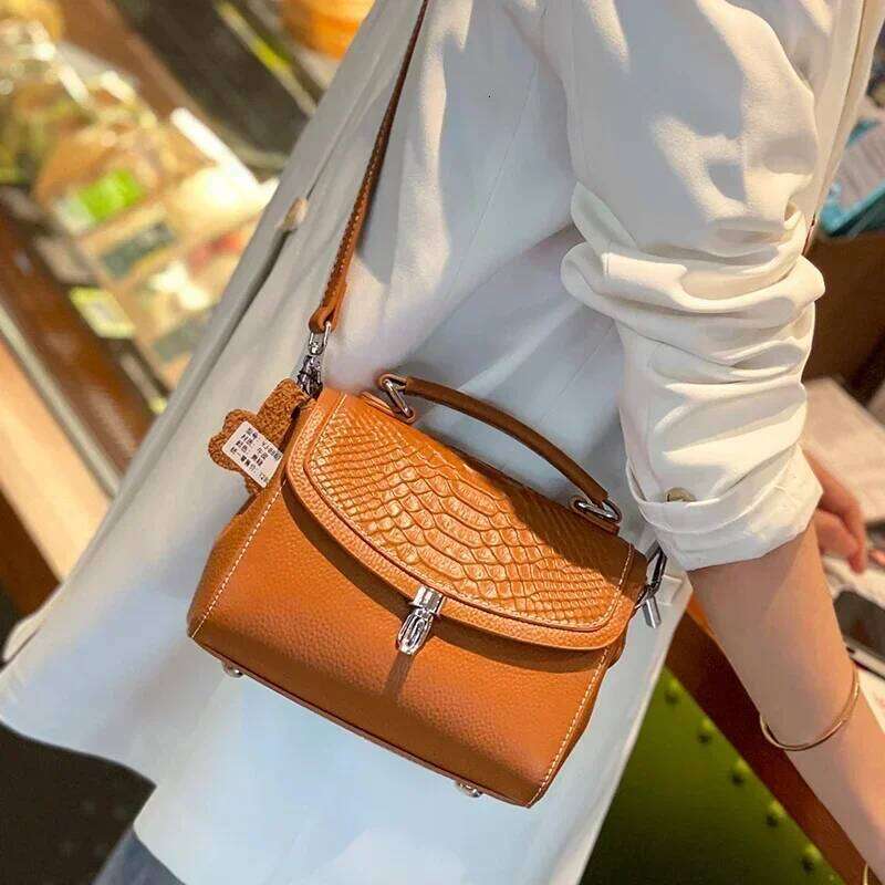 Women Cow Real Leather Crossbody Ladies Retro Fashion Temperament Square Shoulder Bag Female Cowhide Versatile Handbag Purse