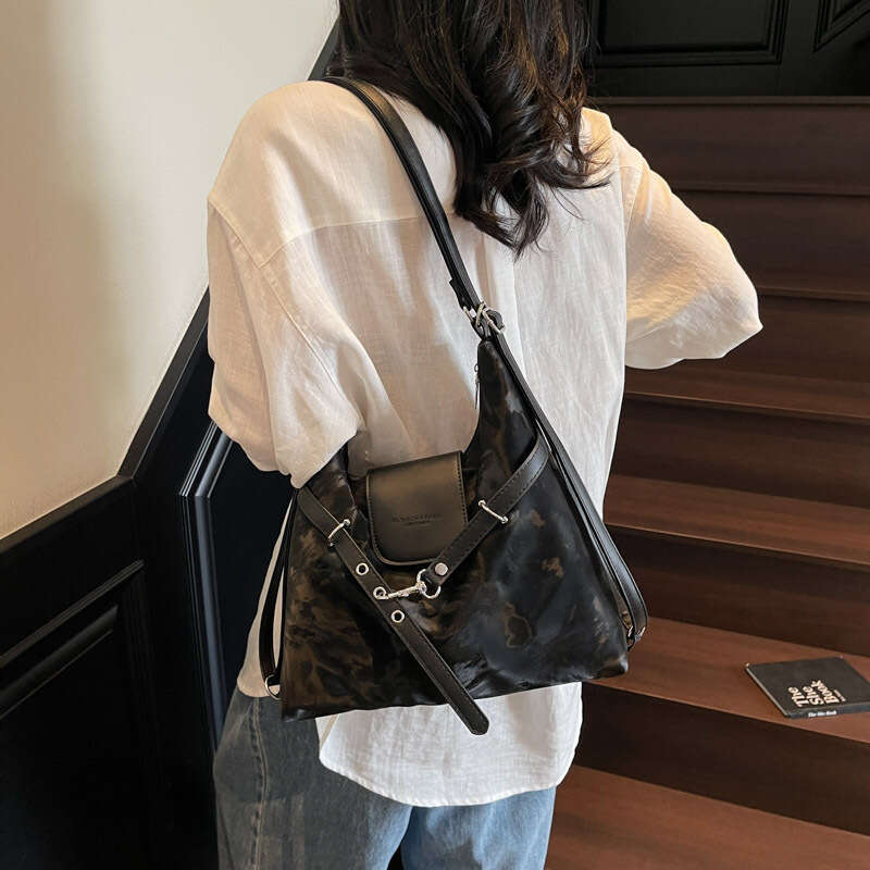 Large Capacity Backpack for Women 2025 New Fashion Commuter Korean Style Single Shoulder Tote Underarm Women's Bag