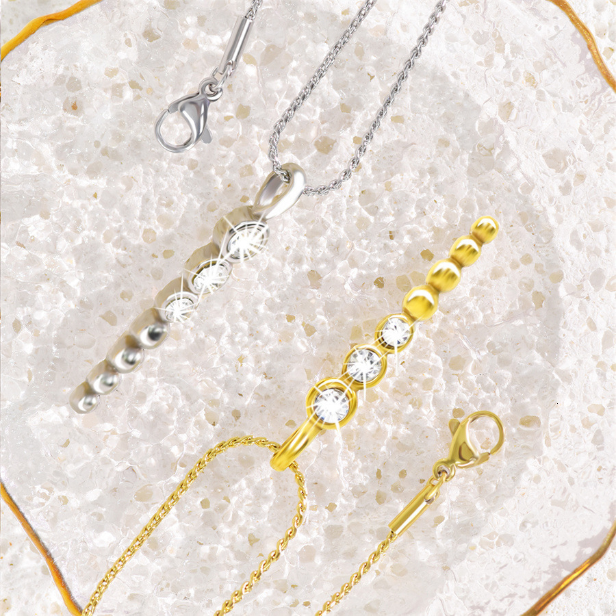 Fashion Light Simple Personality Dia-Studded Pendant for Women Titanium Steel Non-Fading Necklace