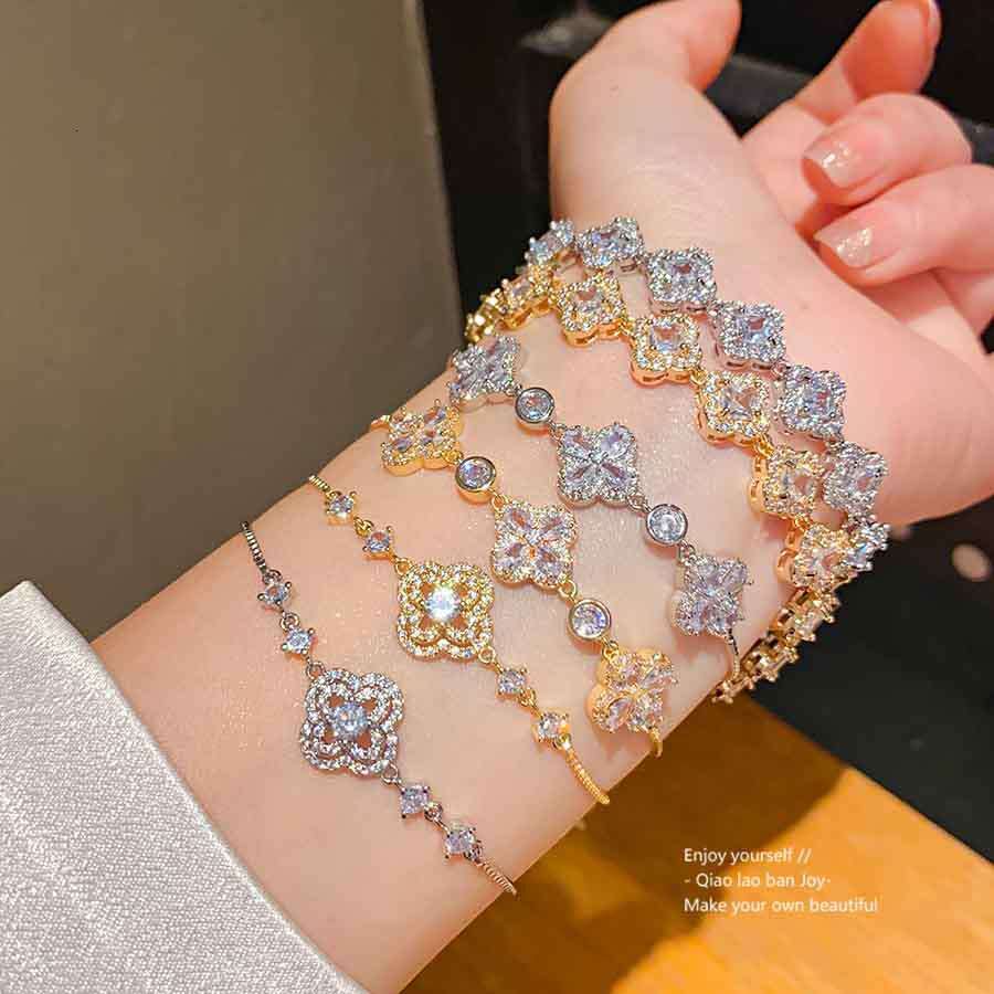 Luxury jewelry designer bracelet 4leaf clover zircon flower pull-out bracelet, simple and versatile commuting bracelet high-end and cool style bracele