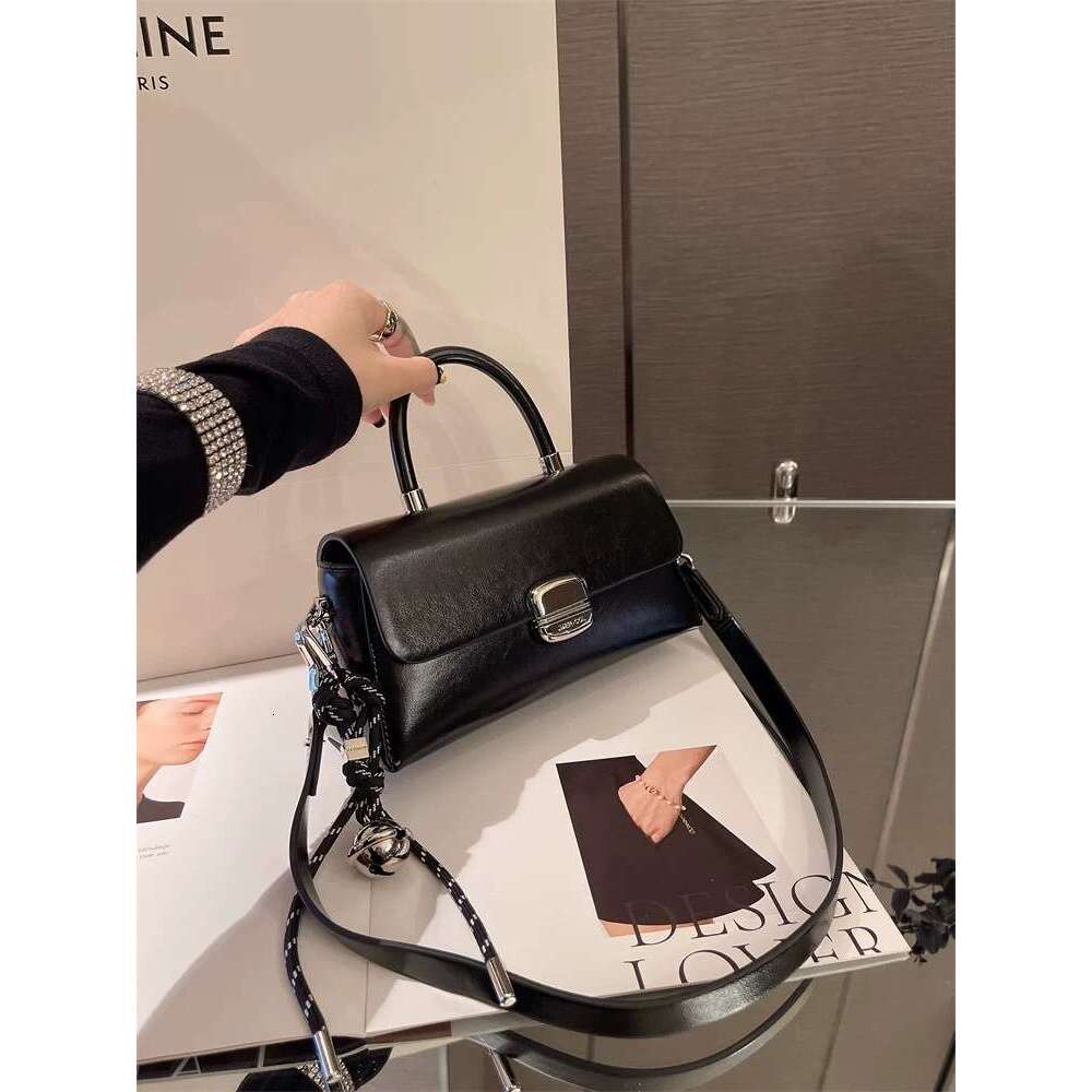 Niche Handheld High-end Genuine Leather Small Square 2025 Spring Summer New Korean Fashion Versatile Shoulder Crossbody Women's Bag