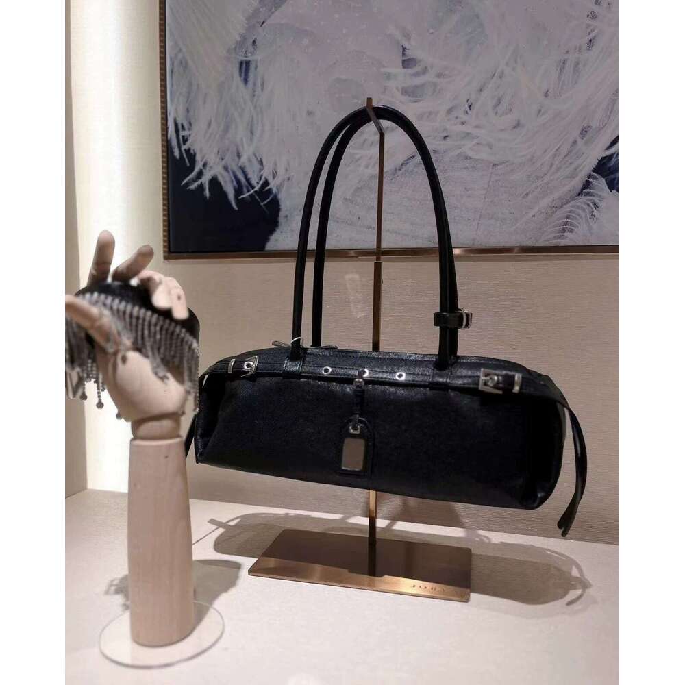 Genuine High-End Leather Niche Dachshund for Women 2024 Autumn Winter New Handbag Motorcycle Style Shoulder Baguette Bag