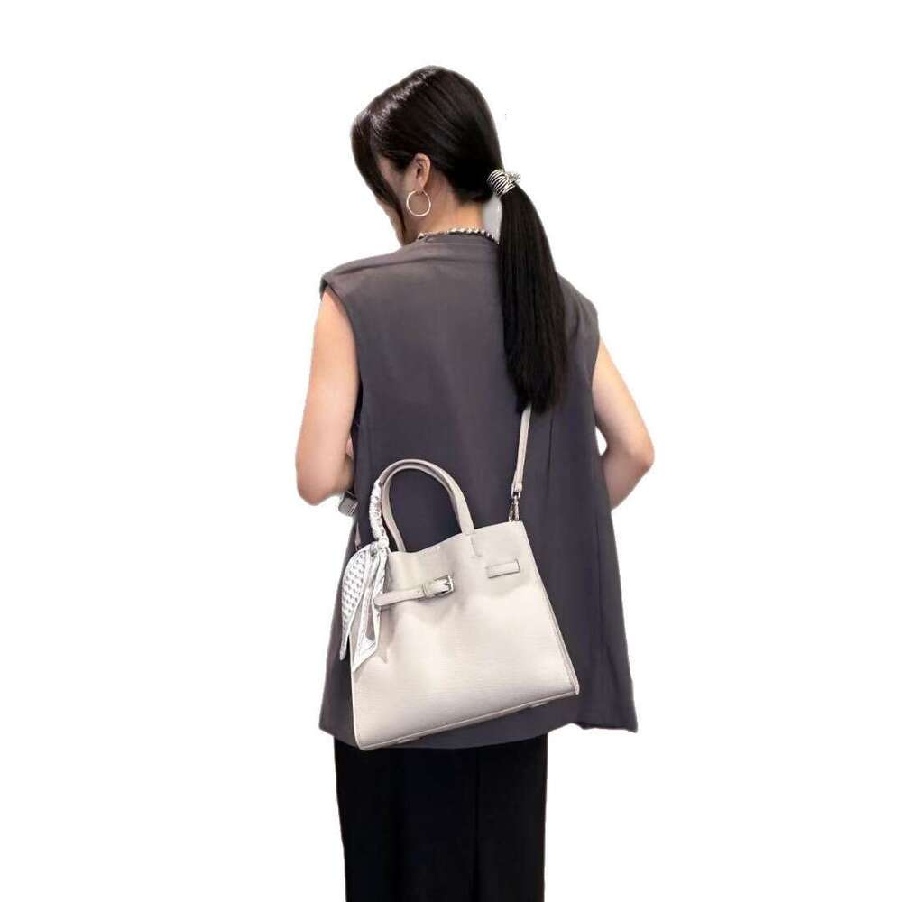 Capacity High-end Large Simple Handbag Tote for Women 2025 New Genuine Leather Fashion Shoulder Crossbody Bag