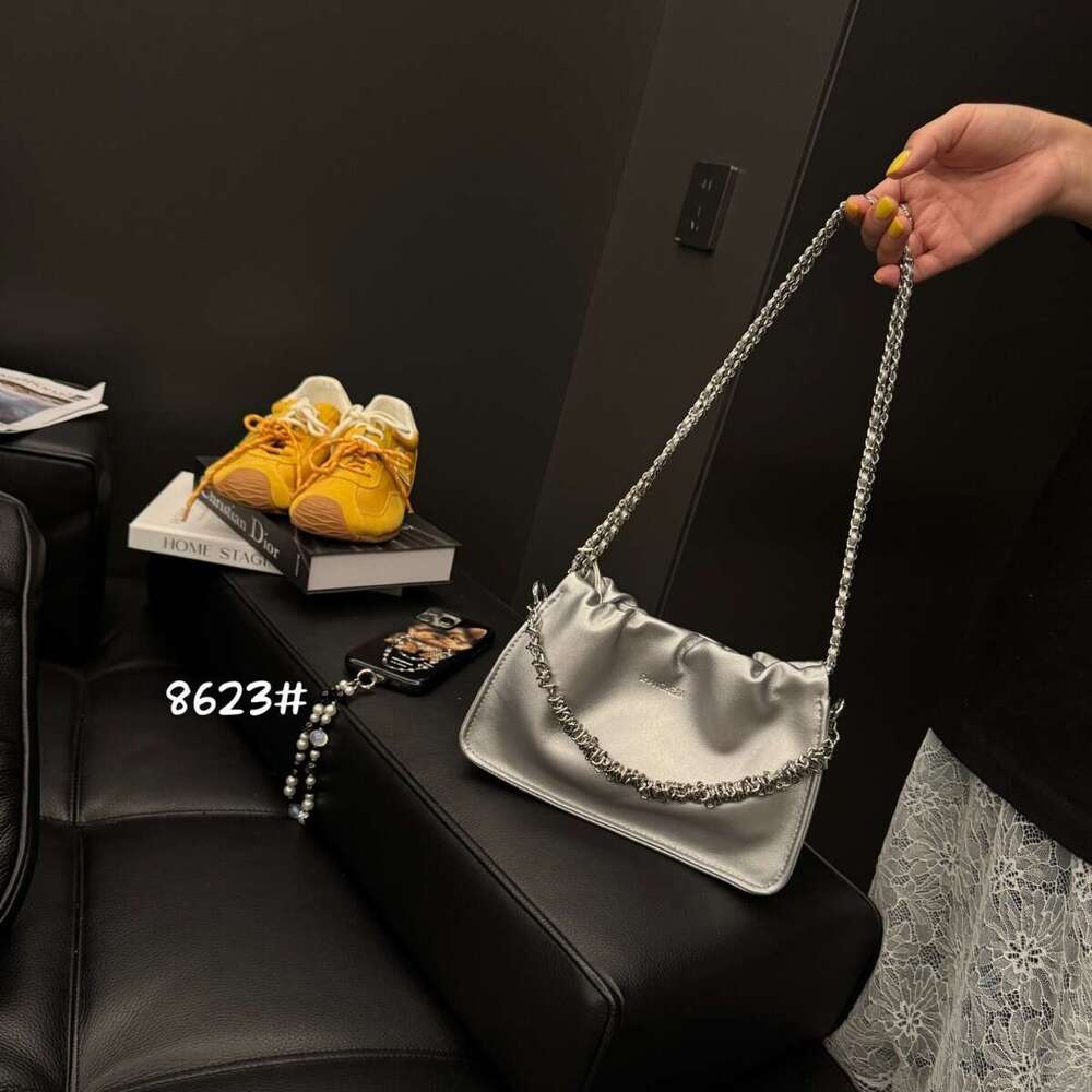 Chain Underarm High-End Cloud for Women 2025 Summer New Fashion Crossbody Versatile Casual Shoulder Bag