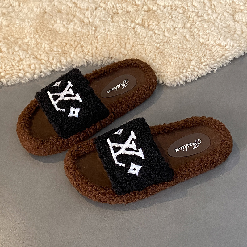 Comfortable Plush Slippers Women Fall Winter New Style Super Popular Versatile Retro Vintage Fashion Furry Slippers Hot Sale