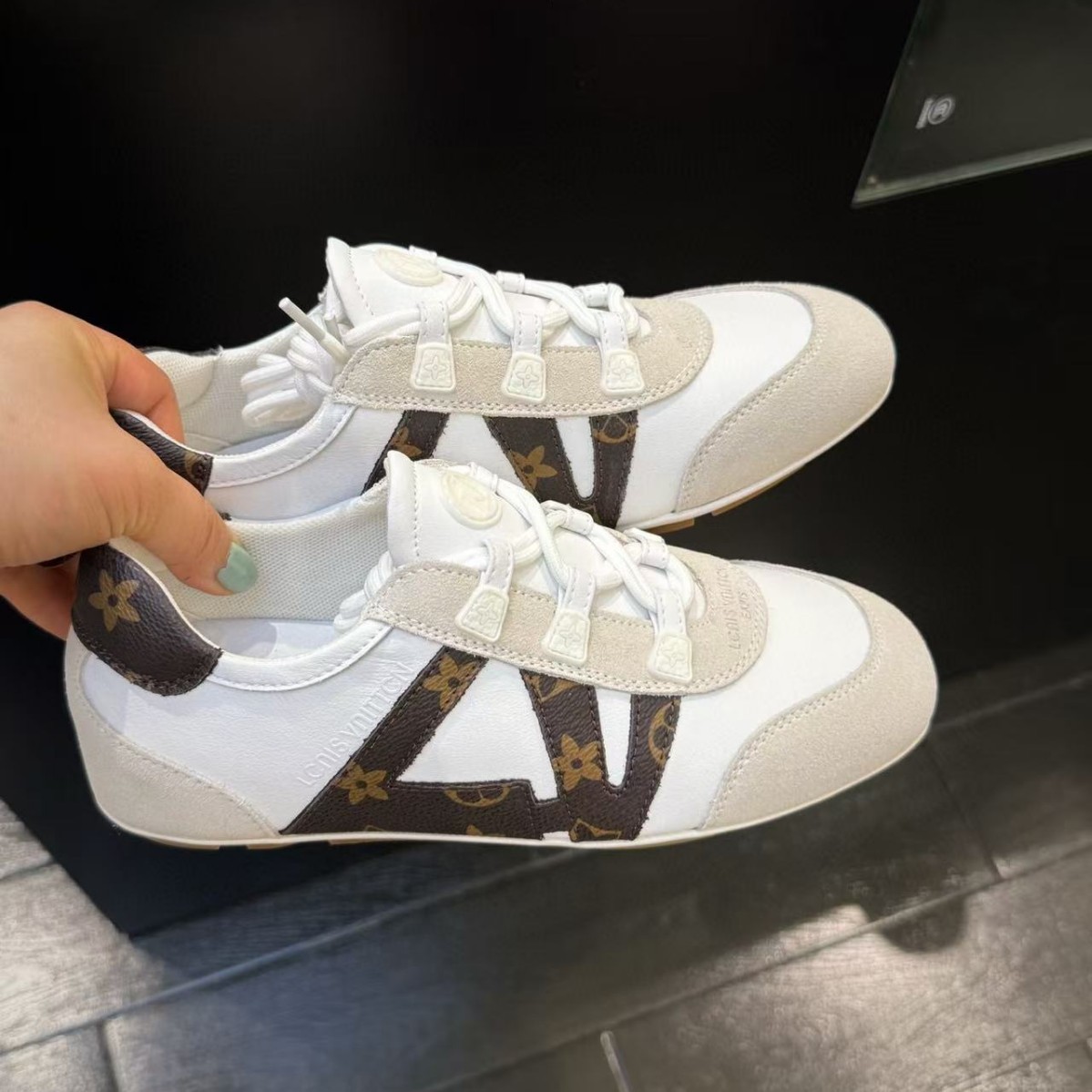 Fashion retro leather ballet shoes 2025s new design women's color blocked board shoes comfortable soft sole versatile casual sports shoes