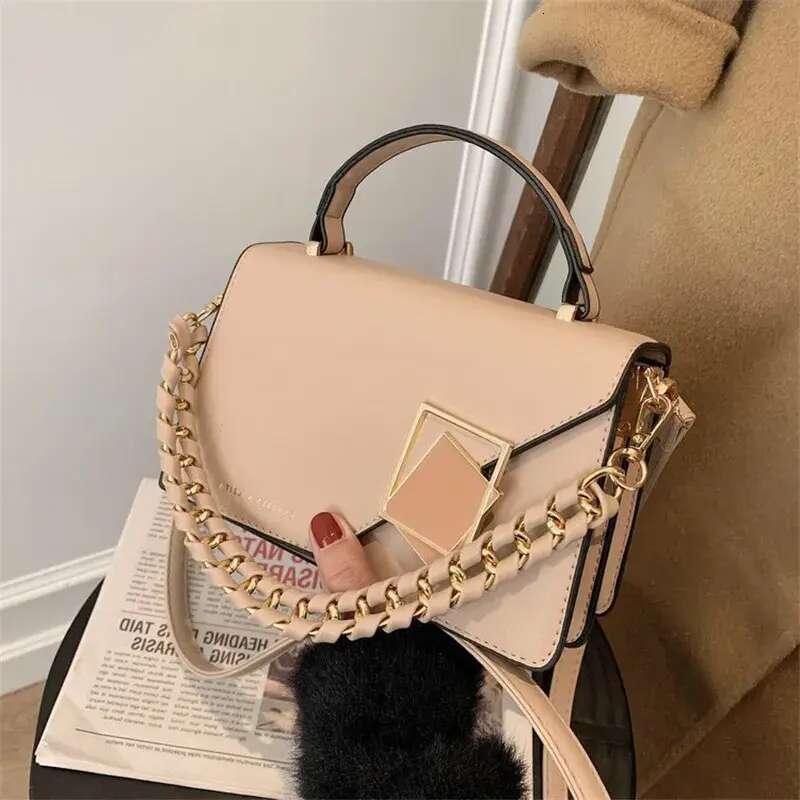 Designer Shoulder Bag Free Shipping New Fashionable Trendy Small Square Handbag Chain Crossbody For Womens Free shipping