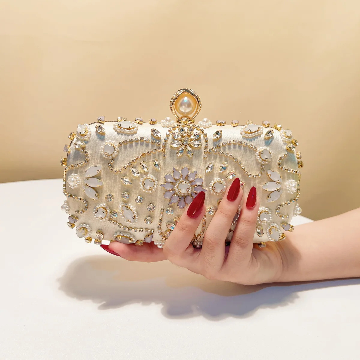 Vintage Style Embroidery Satin Evening Bags Rhinestones Party Small Clutch Handbags Metal Pearl Diamonds Flap Golden Purse 250614