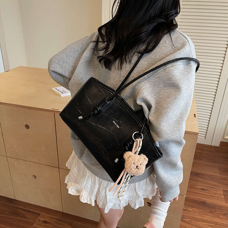Work Commute Underarm for Women 2025 New Versatile Stylish Handbag Single Shoulder Large Capacity Women's Bag