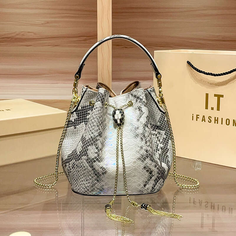 Pattern High-End Chain Snake Bucket for Women 2025 New Genuine Leather Fashion Single Shoulder Crossbody Small Bag