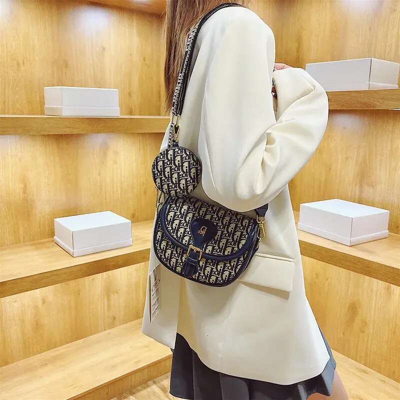 Designer Shoulder Bag Free Shipping New Fashionable Temperament High End Printed Crossbody For Womens Free shipping