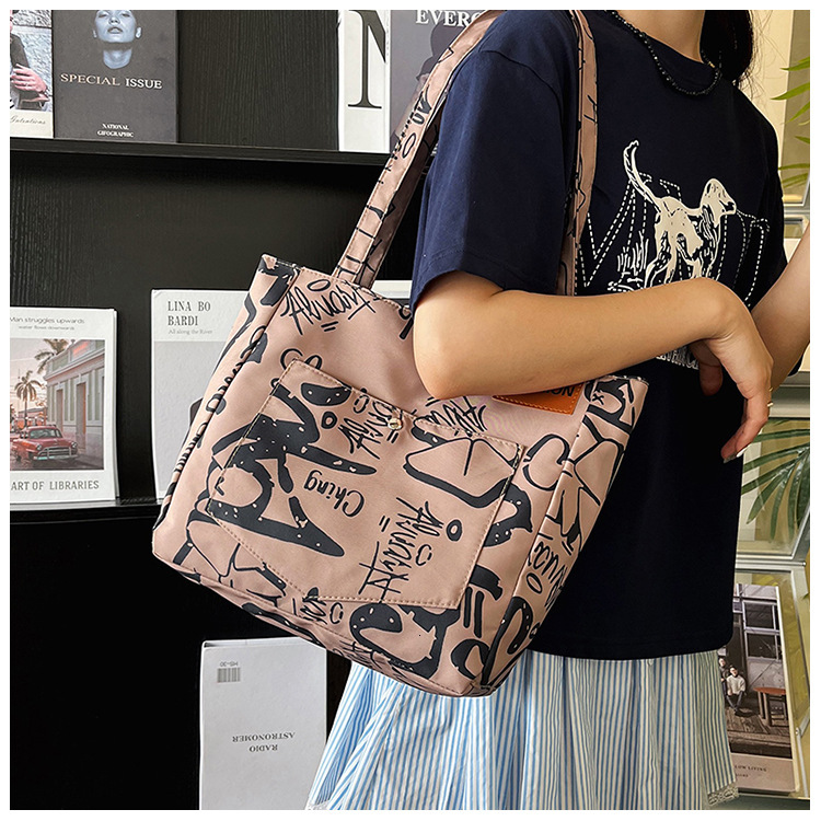 Free Shipping 2025 New Designer Bag Fashion Letter Mommy Handbag Large Capacity Shopping Fashion High Quality Shopping Bag