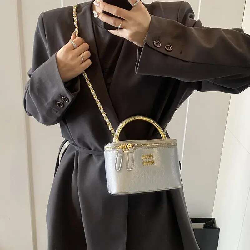 Designer Bag Shoulder Bag Luxury Free Shipping New Luxury Bag Fashionable Commuter Women S Pink Trunk One Hand Held Slanted
