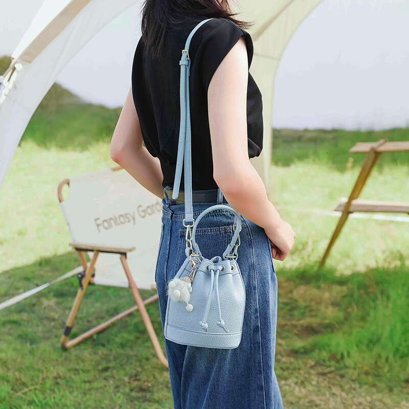 2025 Summer New High-Value Women's Crossbody Casual Shoulder Fashion Bucket Bag