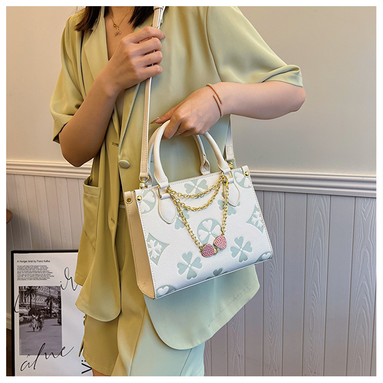 Free shipping 2025 new designer Shoulder Bags womans ladies chain flap lady fashion Small square bag printing handbag women crossbody Underarm bag