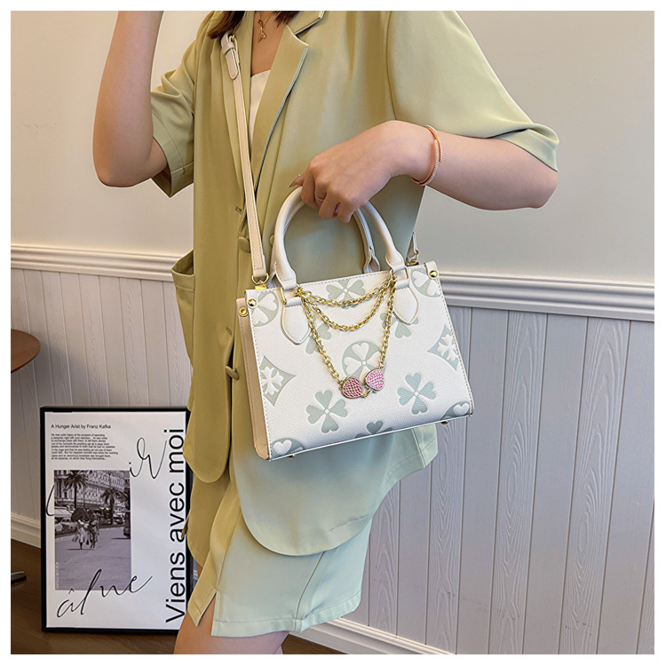 Free shipping 2025 new designer Shoulder Bags womans ladies chain flap lady fashion Small square bag printing handbag women crossbody Underarm bag