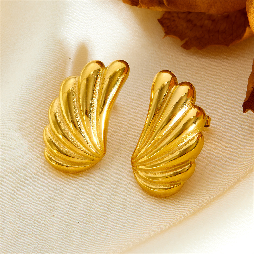 Fashion Light Style Simple Angel Wings Earrings for Women High-end Niche Titanium Steel Non-fading Ear Jewelry