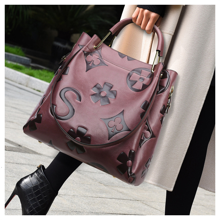 Free Shipping 2025 New Designer Bag Fashion Embossed Women's Single Shoulder Handbag Large Capacity Leisure Boutique Shopping Bag