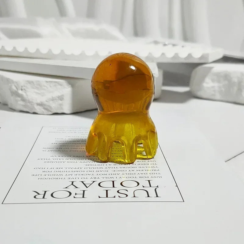 Resin Octopus Comb Head Massager Meridian Scraping Scalp Massage Acupuncture Spa Body Home Health Therapy Tool 250605