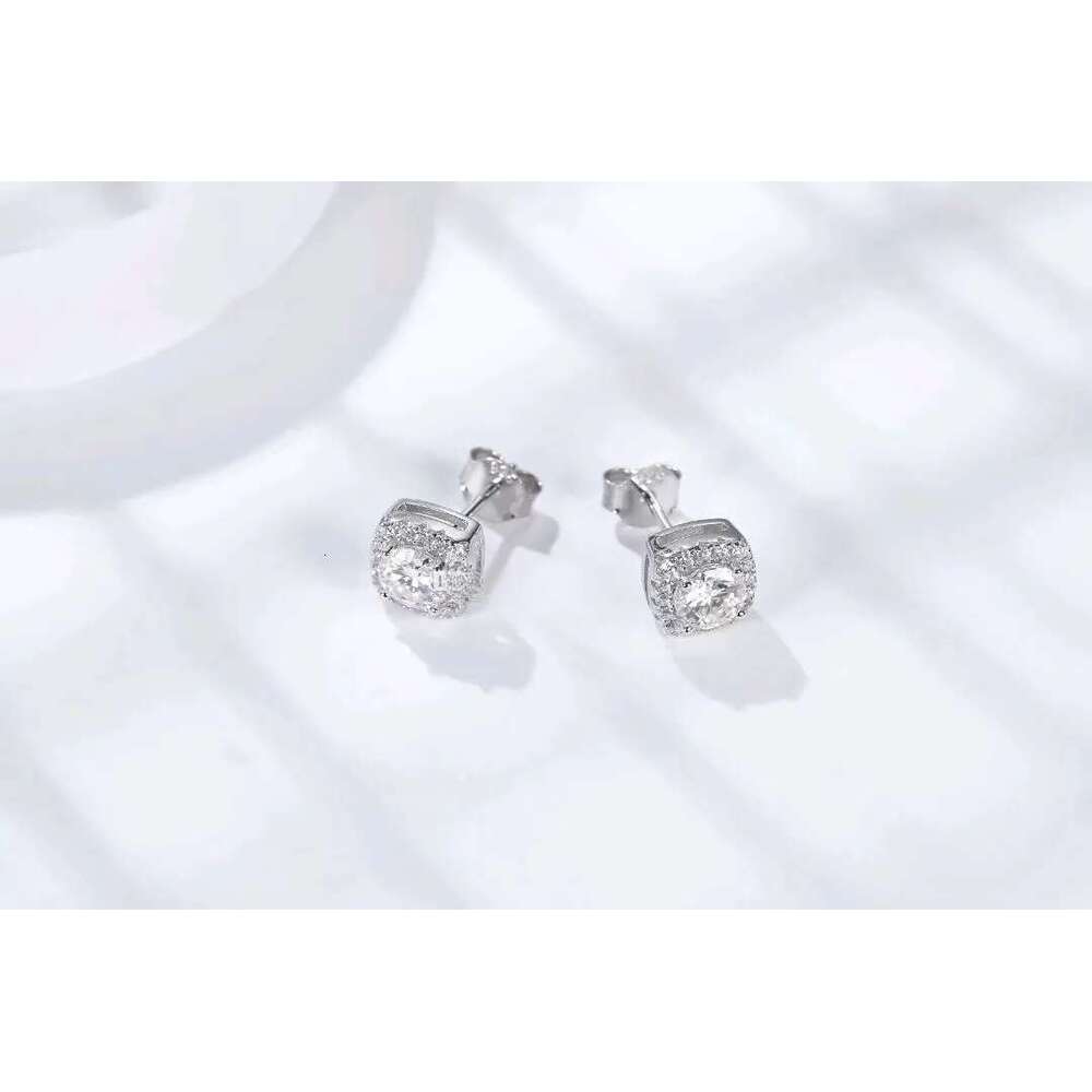 Fashion Accessories Sier Stud Moissanite Square Earrings Dia-like Cluster Setting Earring for Women