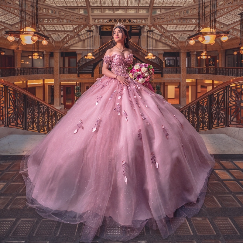 Pink Quinceanera Dresses Ball Gown Off The Shoulder Applique Lace Beading Crystal Tull Sweet 16 Dress Vestidos 15 De Anos