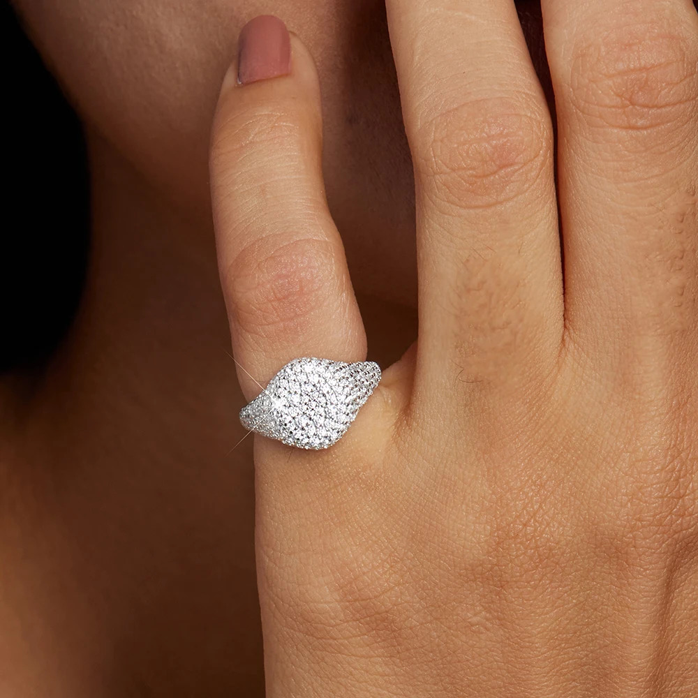 D Color Ring for Women Men 1.2mm Full Diamond 925 Sterling Silver Plated 18K Gold Hiphop Party Band Jewelry 250610