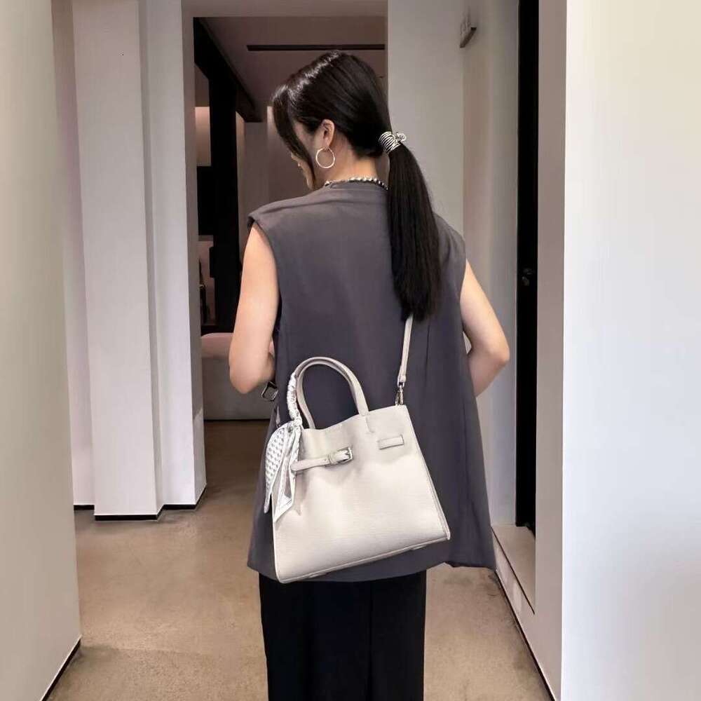 Capacity High-end Large Simple Handbag Tote for Women 2025 New Genuine Leather Fashion Shoulder Crossbody Bag