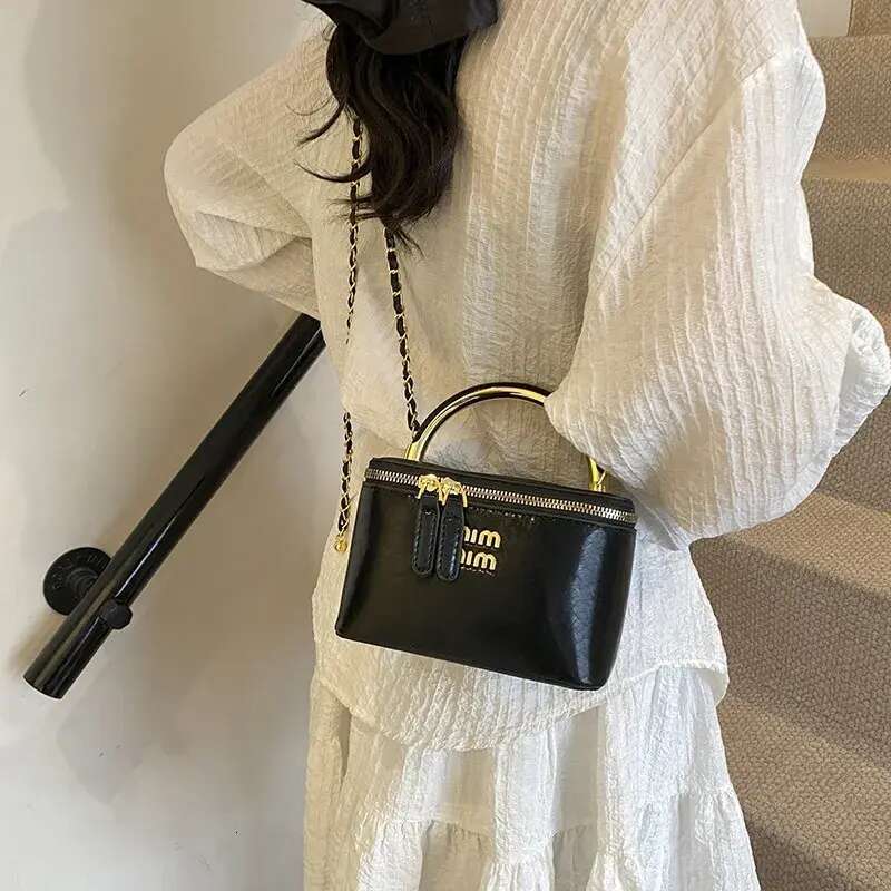 Designer Bag Shoulder Bag Luxury Free Shipping New Luxury Bag Fashionable Commuter Women S Pink Trunk One Hand Held Slanted