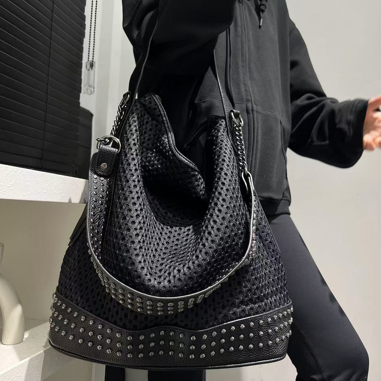 Free Shippingwomen's Fashion Y2K Studded Patchwork Fashion Shoulder Luxury Bag Designer Large Capacity Retro Mesh Handbag